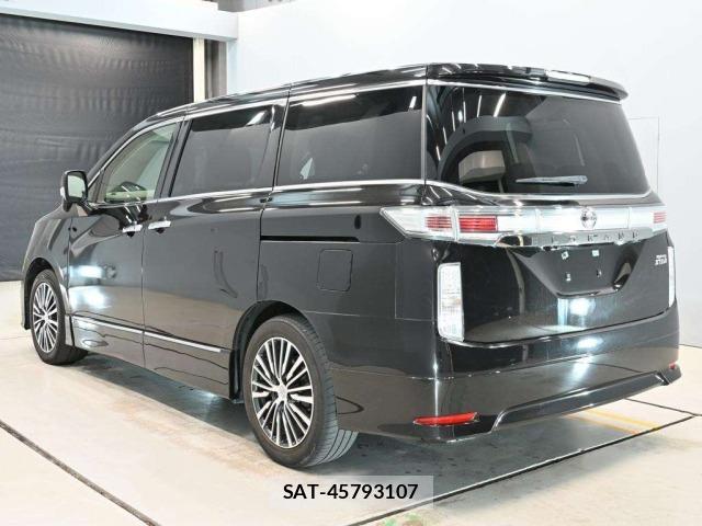 Nissan ELGRAND 2017 8689649-6