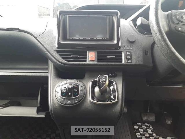 Toyota NOAH 2015 8870227-11