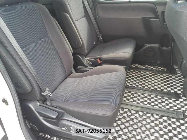 Toyota NOAH 2015 8870227-12