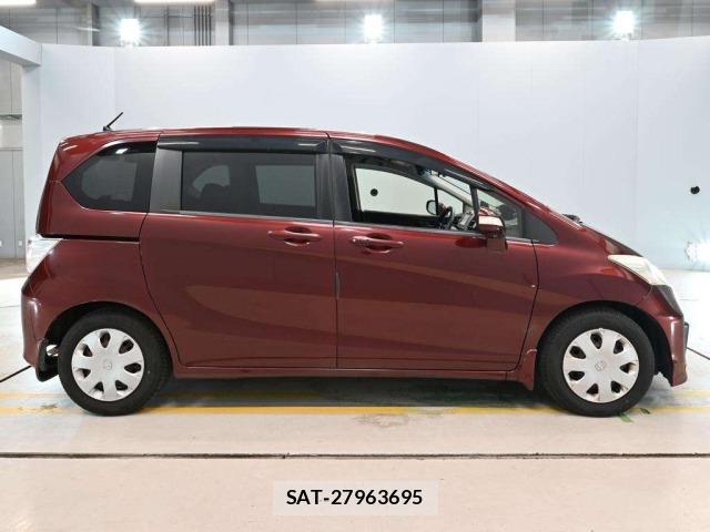 Honda FREED 2015 8683655-3