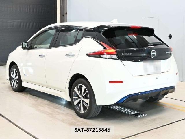 Nissan LEAF 2022 8675799-6