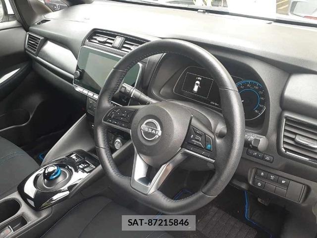 Nissan LEAF 2022 8675799-9