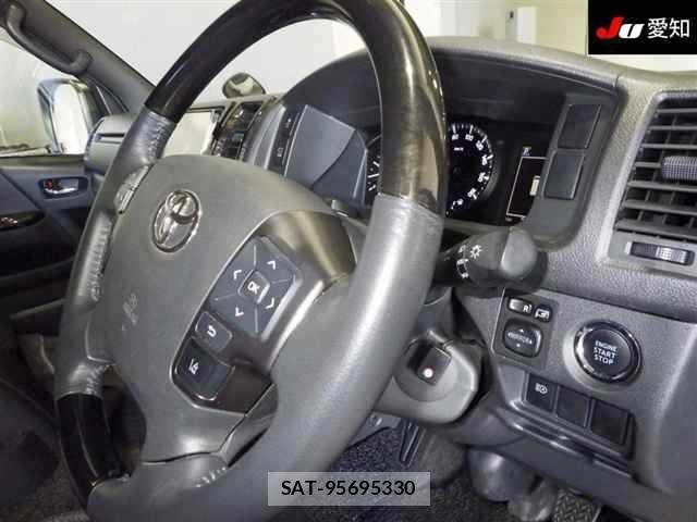 Toyota HIACE VAN 2021 8910164-5