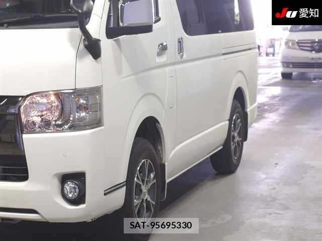 Toyota HIACE VAN 2021 8910164-7