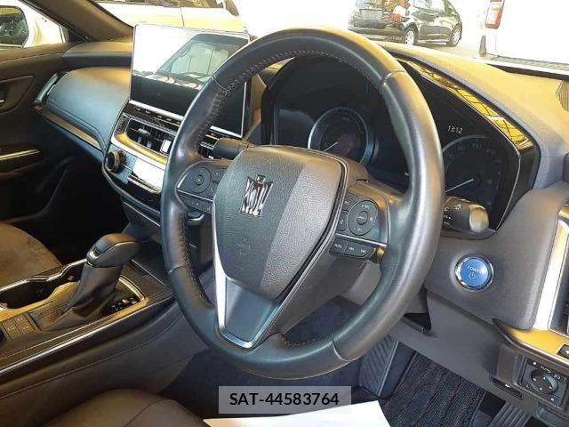 Toyota CROWN 2021 8680477-9