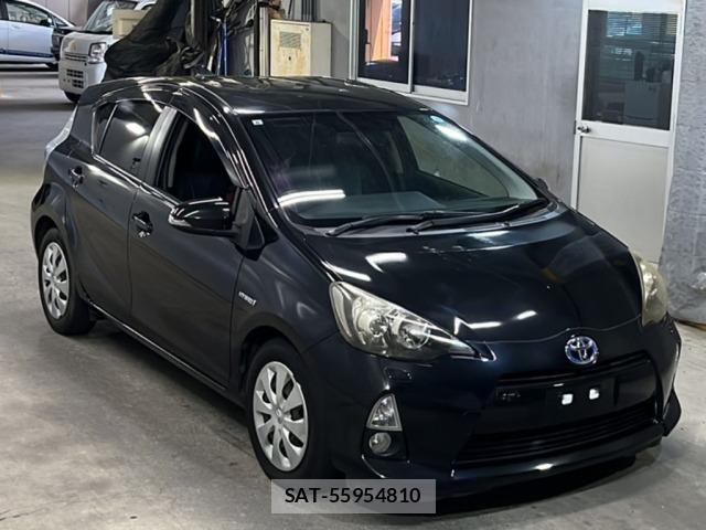 Toyota AQUA 2013 8704791-4