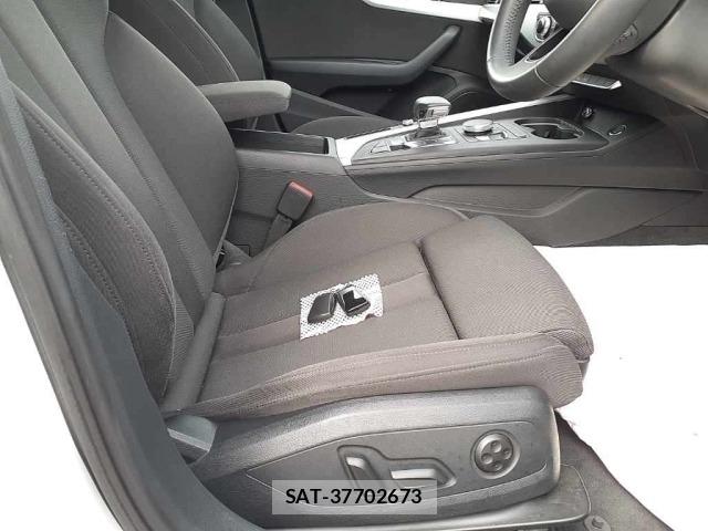 Audi A4 2020 8860554-10