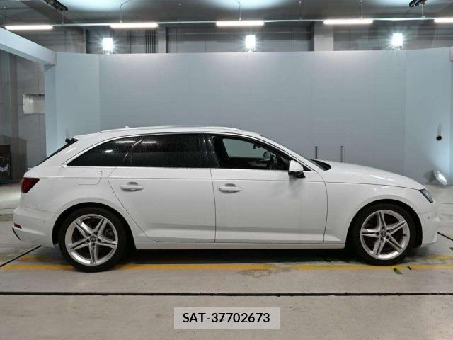 Audi A4 2020 8860554-3