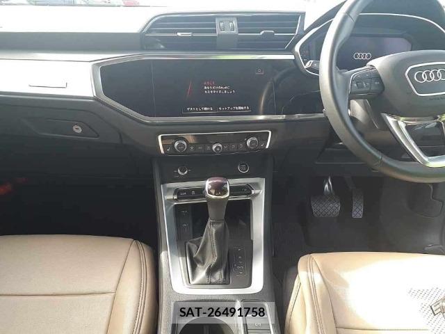 Audi Q3 2024 8937680-11