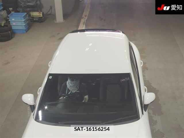 Porsche MACAN 2021 8939122-9