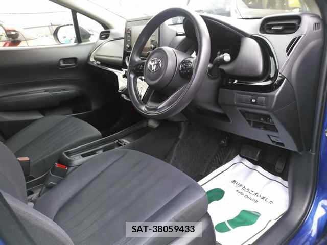 Toyota AQUA 2022 8862343-3