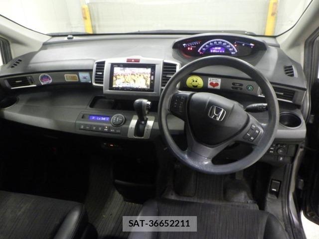Honda FREED 2015 8716562-3