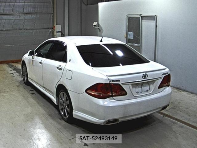 Toyota CROWN 2009 8680464-1