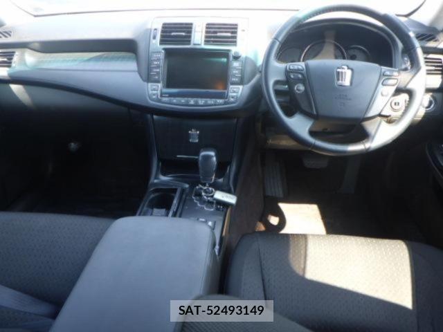 Toyota CROWN 2009 8680464-3