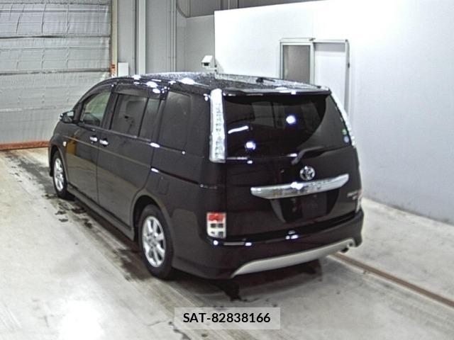 Toyota ISIS 2014 8948011-1
