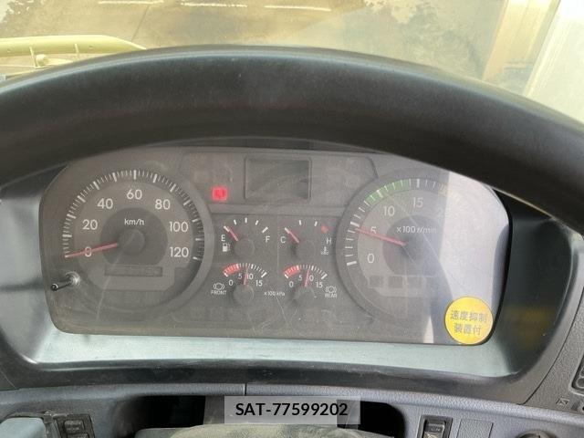 Hino PROFIA 2004 8679420-6