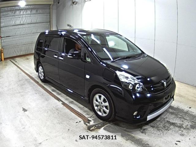 Toyota ISIS 2014 8948024-0