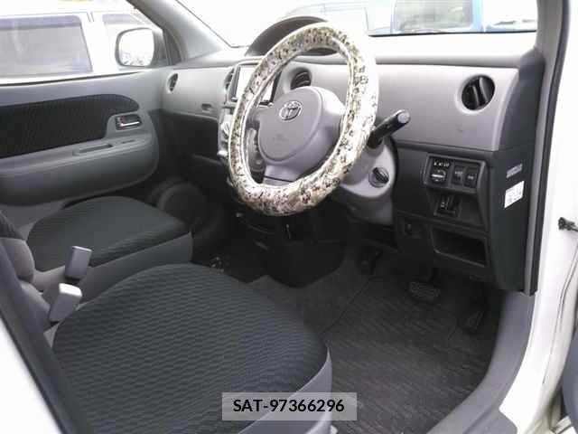Toyota SIENTA 2009 8764377-3
