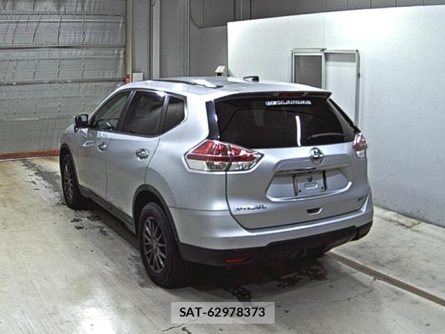 Nissan X-TRAIL 2016 8930180-1