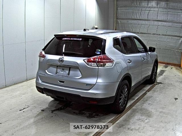 Nissan X-TRAIL 2016 8930180-5