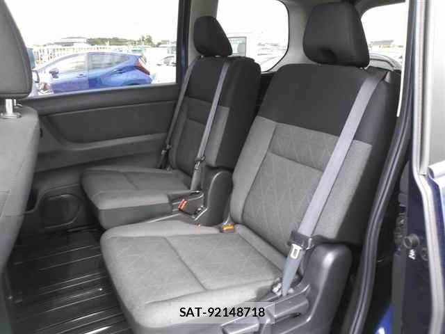 Nissan SERENA 2023 8672965-9