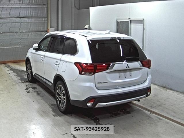 Mitsubishi OUTLANDER 2017 8718317-1