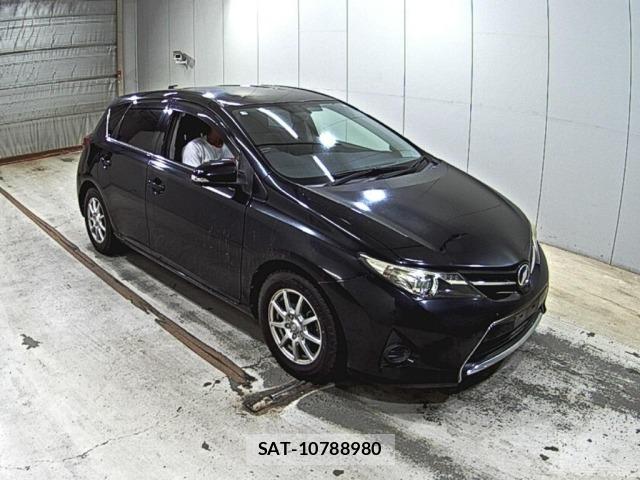 Toyota AURIS 2015 8953917-0