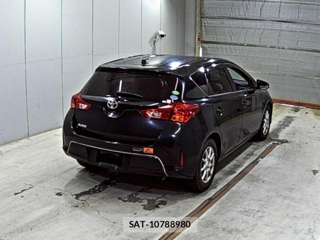 Toyota AURIS 2015 8953917-5