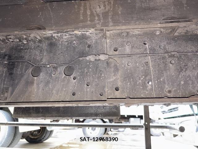 Isuzu FORWARD 1999 8823656-17