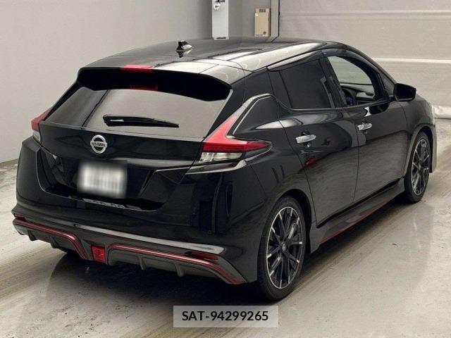Nissan LEAF 2018 8675792-1
