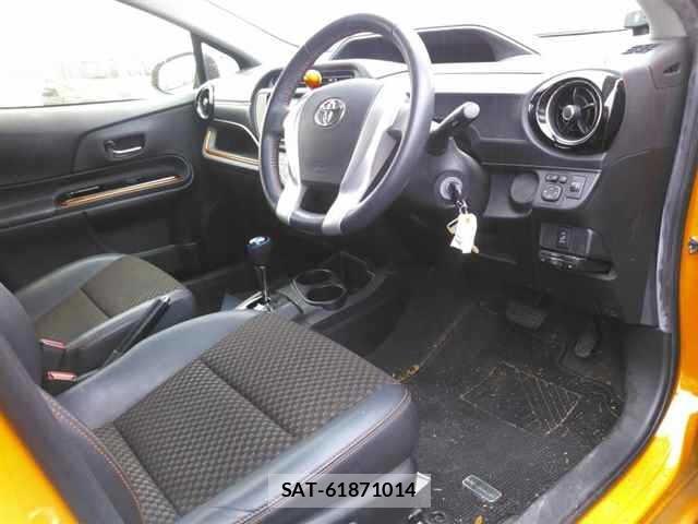 Toyota AQUA 2015 8862345-3