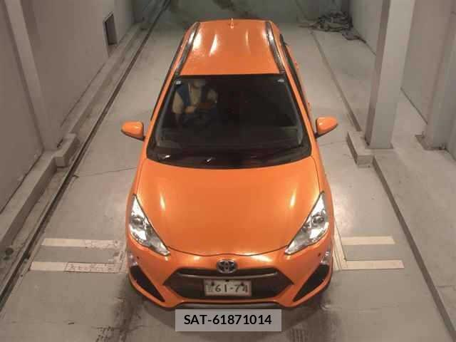 Toyota AQUA 2015 8862345-6