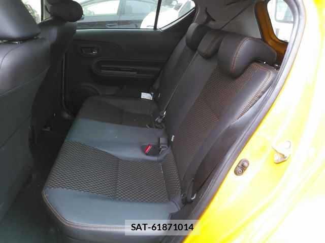 Toyota AQUA 2015 8862345-9