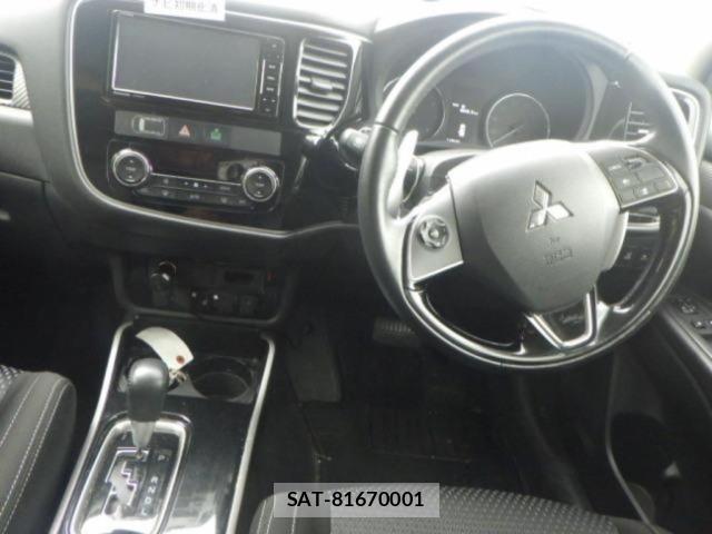 Mitsubishi OUTLANDER 2018 8825331-3