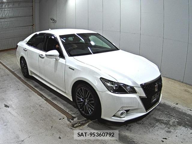 Toyota CROWN 2015 8734667-0