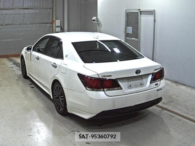 Toyota CROWN 2015 8734667-1