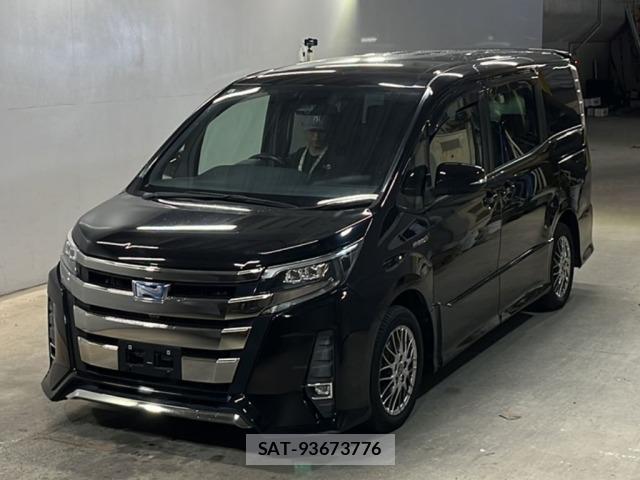 Toyota NOAH 2017 8870262-0