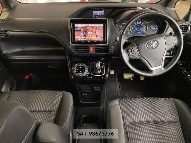 Toyota NOAH 2017 8870262-3