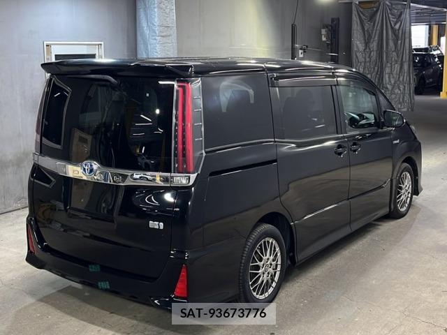 Toyota NOAH 2017 8870262-5
