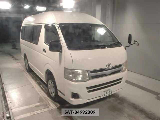 Toyota HIACE VAN 2011 8760017-0