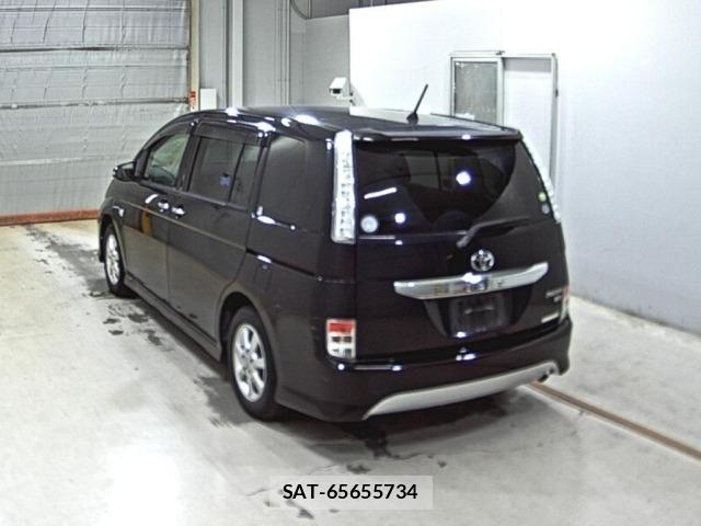 Toyota ISIS 2014 8707688-1