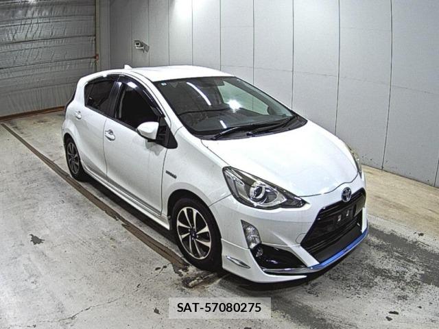 Toyota AQUA 2015 8949872-0