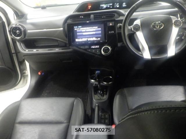 Toyota AQUA 2015 8949872-3