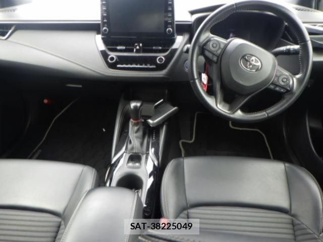Toyota COROLLA TOURING 2020 8677388-3