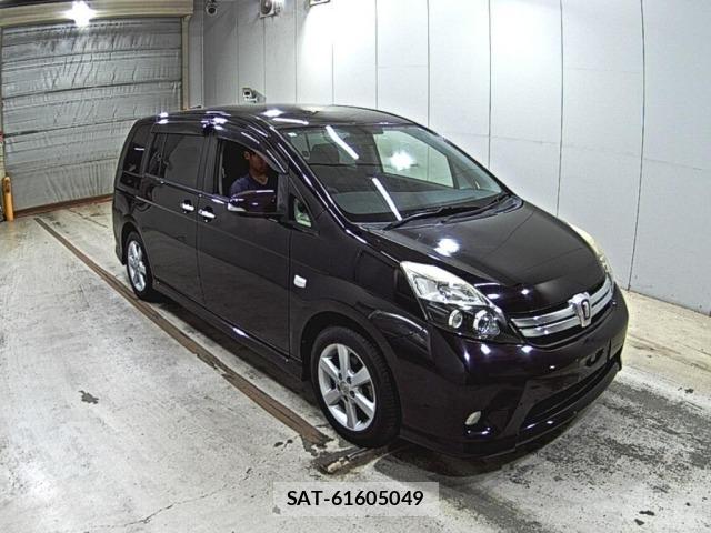 Toyota ISIS 2015 8825622-0