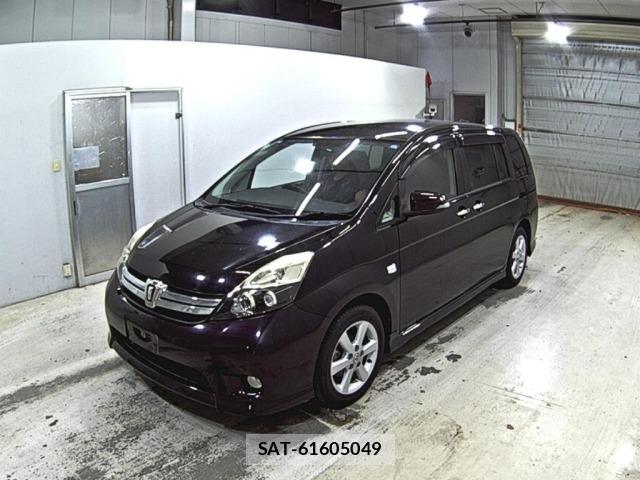 Toyota ISIS 2015 8825622-4