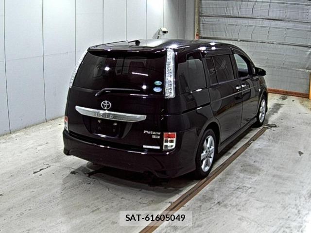 Toyota ISIS 2015 8825622-5