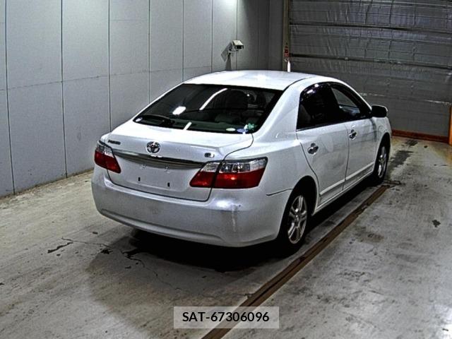 Toyota PREMIO 2010 8722442-5