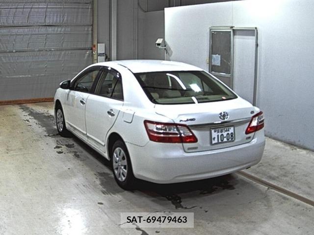 Toyota PREMIO 2015 8722443-1