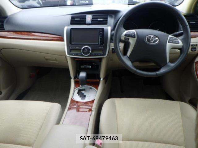 Toyota PREMIO 2015 8722443-3